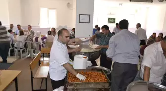 Fatih Camii'nde İlk Cuma Namazı Kılındı