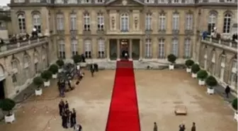 Fransa'da Elysee Sarayı'nda Aile Kavgası