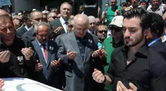 Murat Zeren İçin Belediye Önünde Tören Düzenlendi
