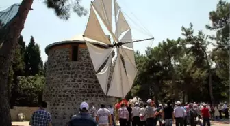 Karadeniz'in Tek Yel Değirmeni Turizme Kazandırıldı