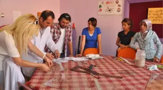 Hakkarili Kadınlara Camdan Eşya Yapma Kursu