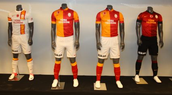 Nike formaları Tanıttı