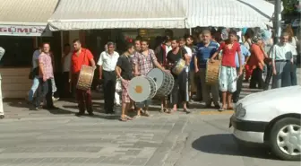 Bandırma'da Yasak Davulcuları Ayağa Kaldırdı