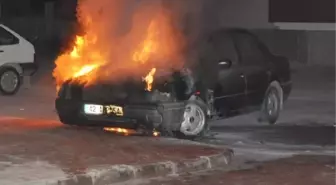 Konya'da İşçi Midibüsü ile Otomobil Kundaklandı