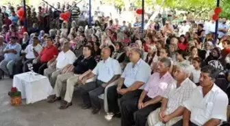 Köylüler Tiyatro Sahnesinde