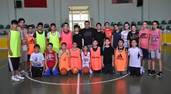 12 Dev Adam Çalışmalarını Sürdürüyor