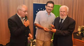 'İslam'da Asıl Olan İnsandır'