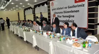Şehit Aileleri ve Gaziler Onuruna İftar Yemeği Verildi