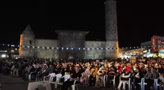 Aşık Reyhani, Yakutiye Kent Meydanında Düzenlenen Programla Anıldı