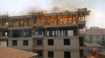 Kırşehir'de İnşaat Halindeki Binada Yangın
