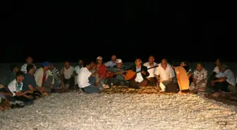 Abyb Van Şubesi Üyeleri Sahilde İftar Açtı