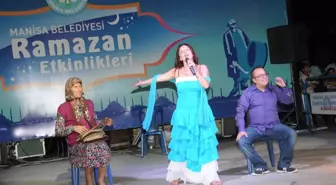 'Dün ve Bugün' Oyunu Hem Güldürdü Hem Düşündürdü