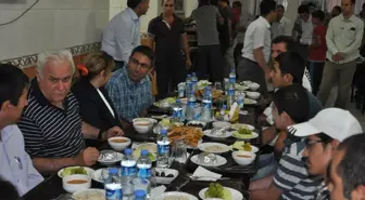 Vali Çolak Yurt Çocukları ve Engellilerle İftar Açtı