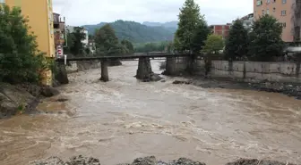 Aşırı Yağışlar Terme Çayı'nı Coşturdu