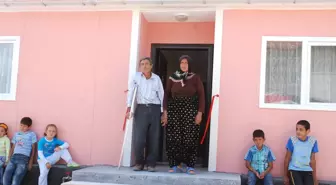 Evi Yanan Aileye Yeni Ev Yapıldı