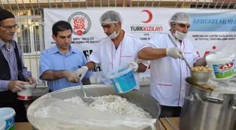 Vali Musa Çolak, Kızılay Aşevini Ziyaret Etti