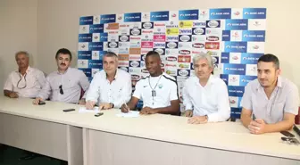 Akhisarspor, Severin Bikoko ile Sözleşme İmzaladı