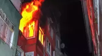 Beyoğlu'nda Korkutan Yangın: 4 Yaralı