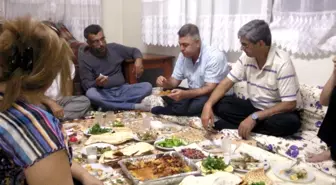 CHP'li Heyet İftara Misafir Oldu