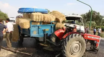 Minibüs Saman Yüklü Traktöre Çarptı: 1 Ölü, 4 Yaralı