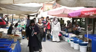 Sungurlu Semt Pazarı'nda Bayram Bereketi Başladı
