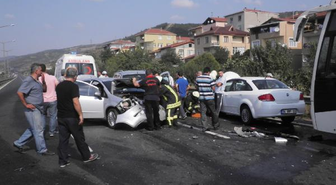 Tem Kocaeli Geçişinde 4 Araçlı Zincirleme Kaza: 7 Yaralı