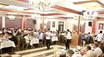 Bayburt Üniversitesi Personeli İftar Yemeğinde Buluştu