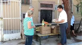 Ayvalık Kaymakamlığı'ndan İhtiyaç Sahibi Bin Aileye Ramazan Yardımı