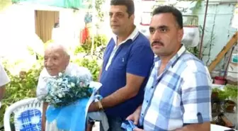 Adana Demirspor'dan 96 Yaşındaki Taraftara Kombine Bilet