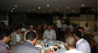 AK Parti Kars Merkez İlçe Başkanlığı Tarafından İftar Yemeği Düzenlendi