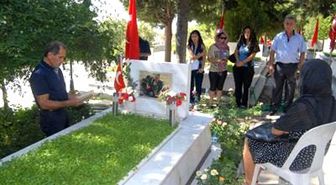 Bayram Sabahı Şehitlerine Koştular