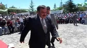 Bakan Eroğlu Gülcan Mıngır ile Temel Attı