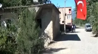 Bahçeli'den Şehit Ailelerine Taziye Ziyareti