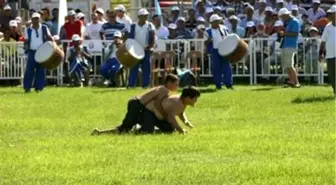 Şile'de Baş Pehlivanlar Er Meydanına Çıktı
