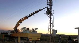 Derinkuyu'da İcralık Trafolar Sökülüyor