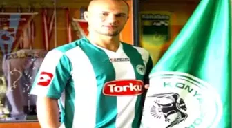 Torku Konyaspor Eski Futbolcusuyla Anlaştı