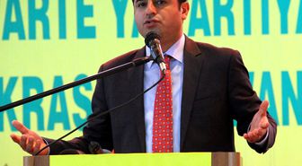 Demirtaş,bayrak Dikme Yarışına Girmişler