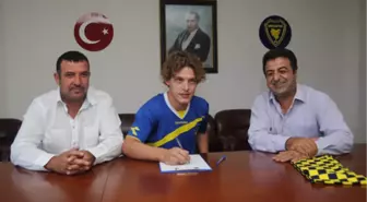 Erkan Taşkıran Bucaspor'a İmza Attı