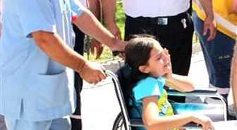 Halk Otobüsü ile Kamyon Çarpıştı: 8 Yaralı