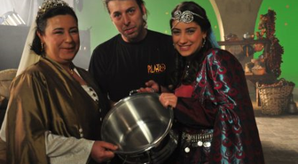 Hazal Kaya, Bingo ile Sultan Rolünde