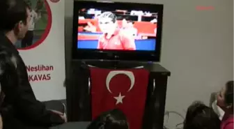 Gümüş Kızın Evinde Sevinç Var