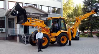 Sanko'dan Gölbaşı Kaymakamlığı'na İş Makinesi