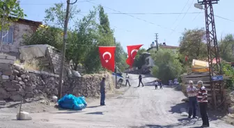 Şehit Er Bayram Ululer'in Başkentteki Baba Ocağına Ateş Düştü