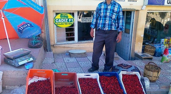 Hisarcık'ta Kızılcık Fiyatları Dibe Vurdu