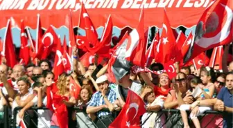 İzmir'in Kurtuluşu Töreninde, Bakan Günay Yuhalandı (Yeniden)