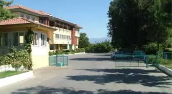 Ak Partili Vekile 'Yol İşgal Etti' Suçlaması