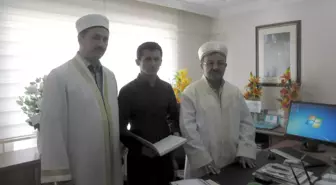 40 Yıl Sonra Hatimle Teravih Namazı Kıldıran İmamlara Teşekkür