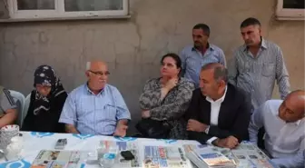 CHP'lilerden Şehit Evine Taziye Ziyareti