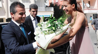 Antalyalı Ayşegül Kuş'tan Bakan Kılıç'a: Başbakan İhtiyarladı Gayri
