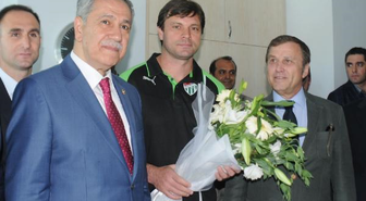 Arınç: Cumhurbaşkanlığı İçin Sadece İki İsim Söylenmemeli (2)